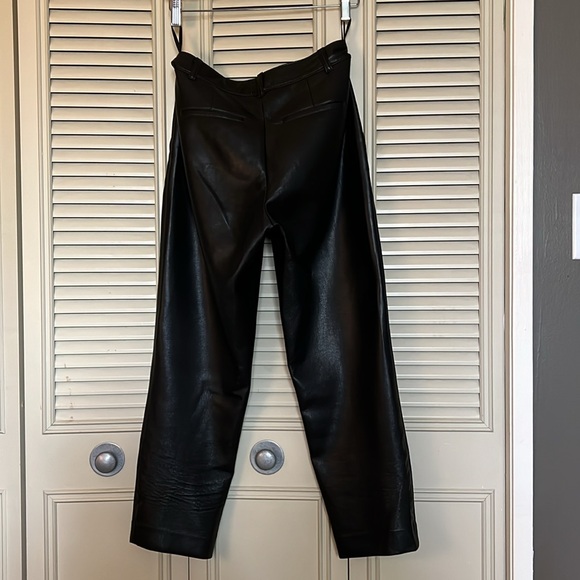 Babaton Command Cropped Pant vegan leather - Picture 6 of 6